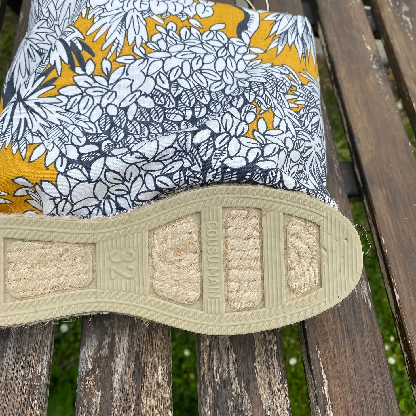 Bolso flores amarillo