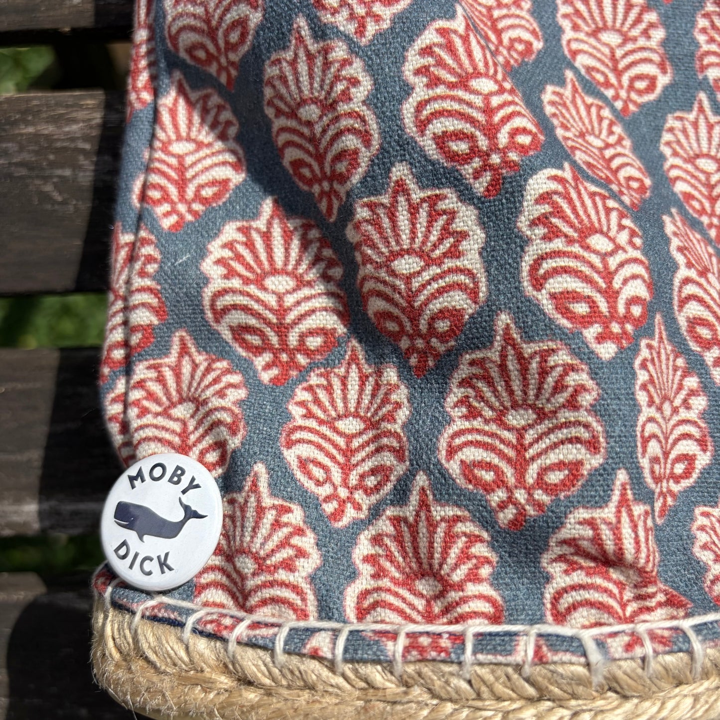 Bolso flores con asa de cuero