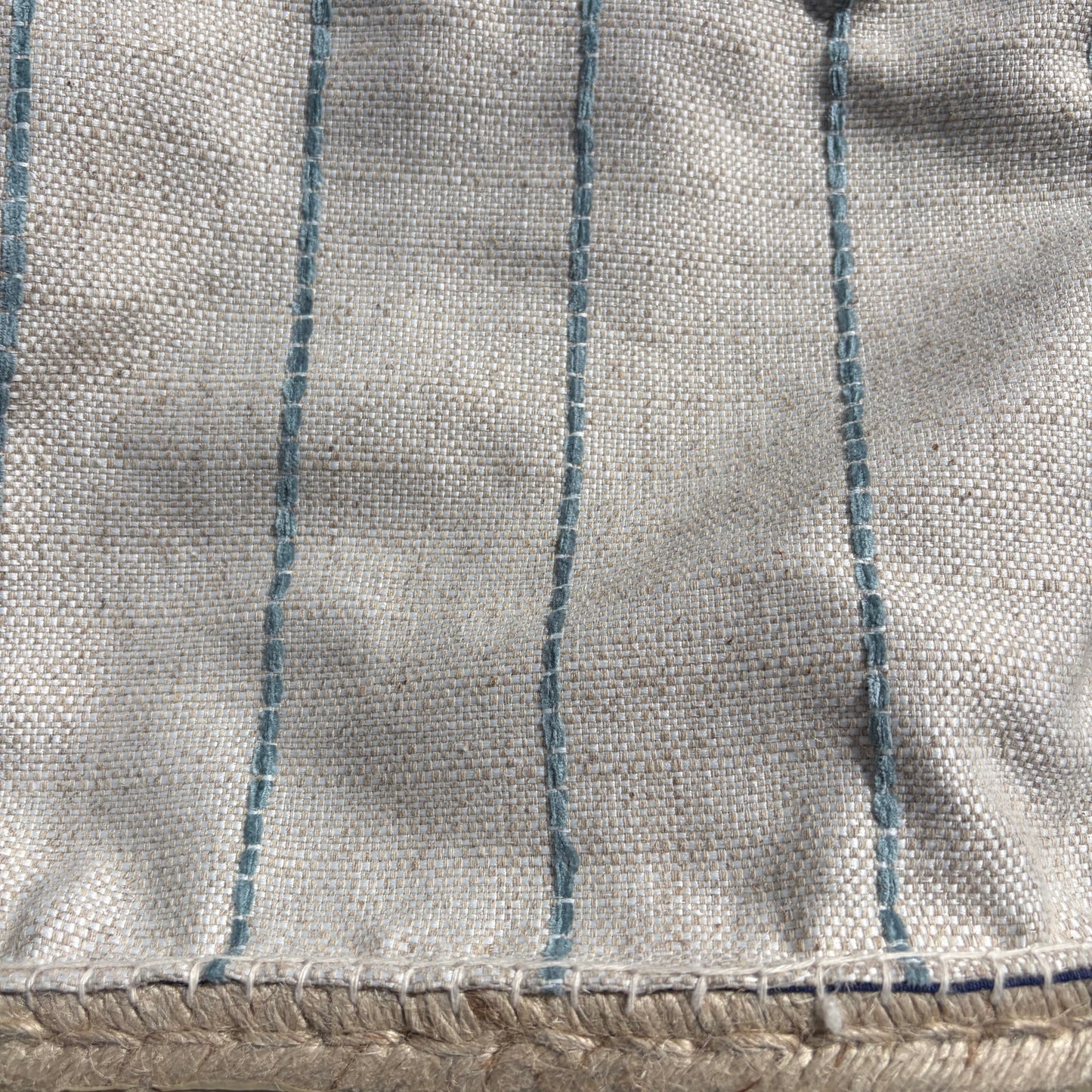 Bolso líneas azules lino con asa de cuero
