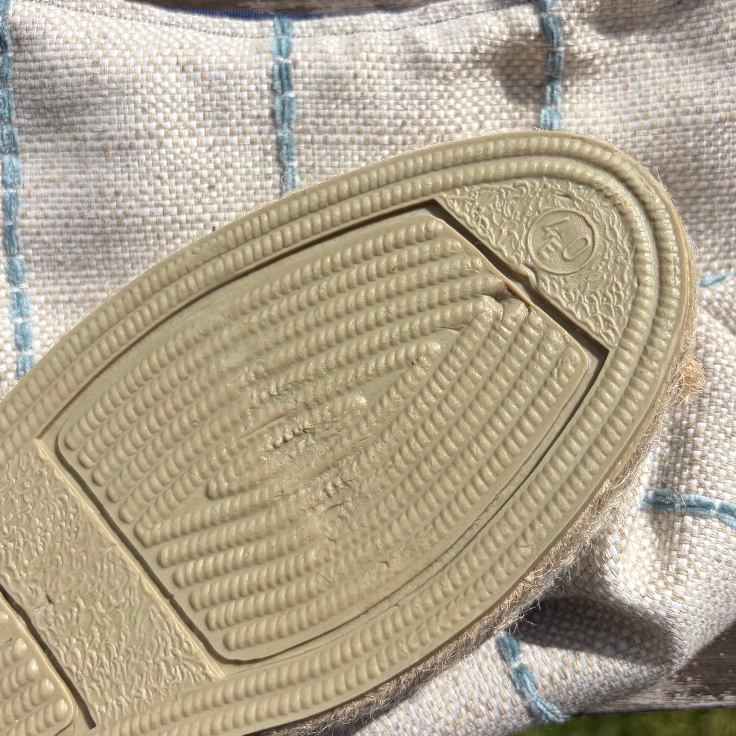 Bolso líneas azules lino con asa de cuero