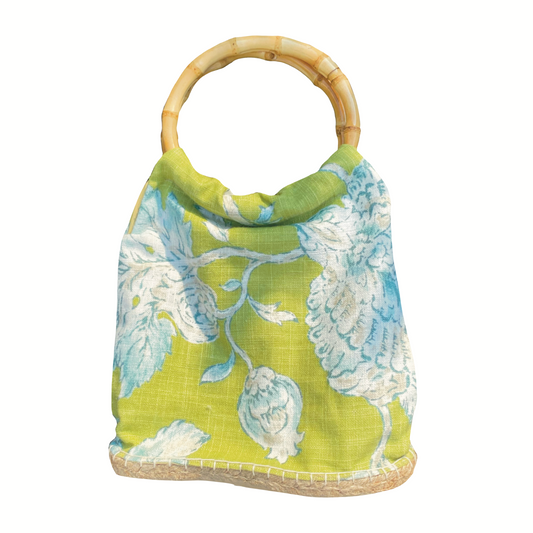 Bolso verde con asa de bambú